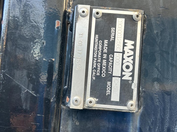 2001-international-4700-image-54