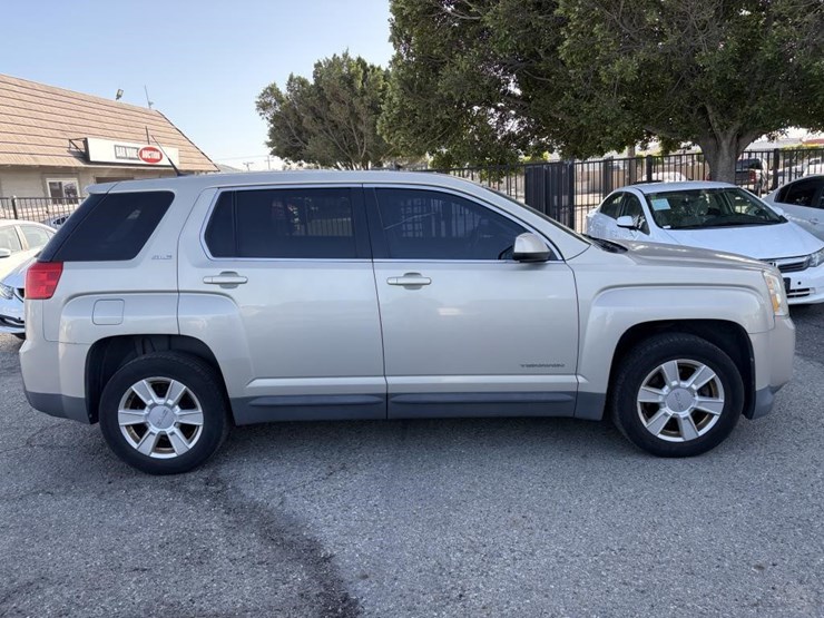 2012-gmc-terrain-sle-image-8