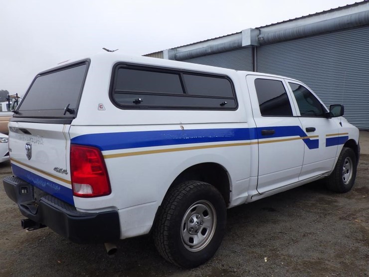 2016-dodge-1500-image-3