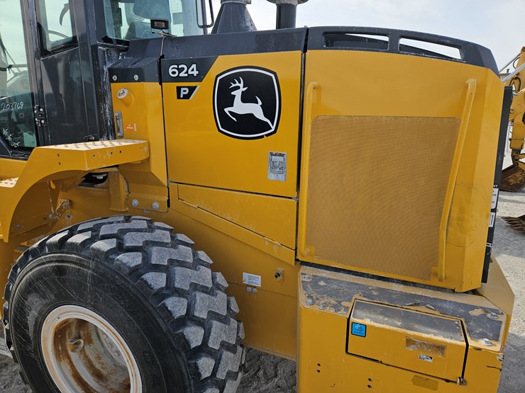 2022-deere-624p-image-15