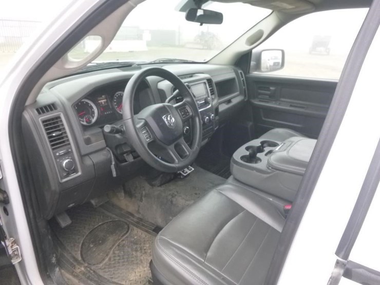 2014-dodge-1500-image-15