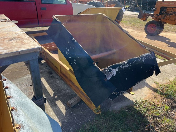 (3)-belt-elevator-funnel-bins-image-8