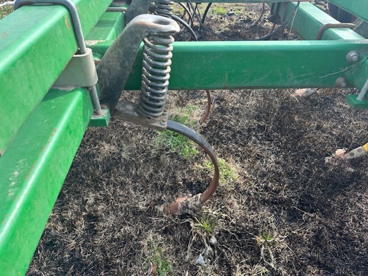 john-deere-2210-image-14