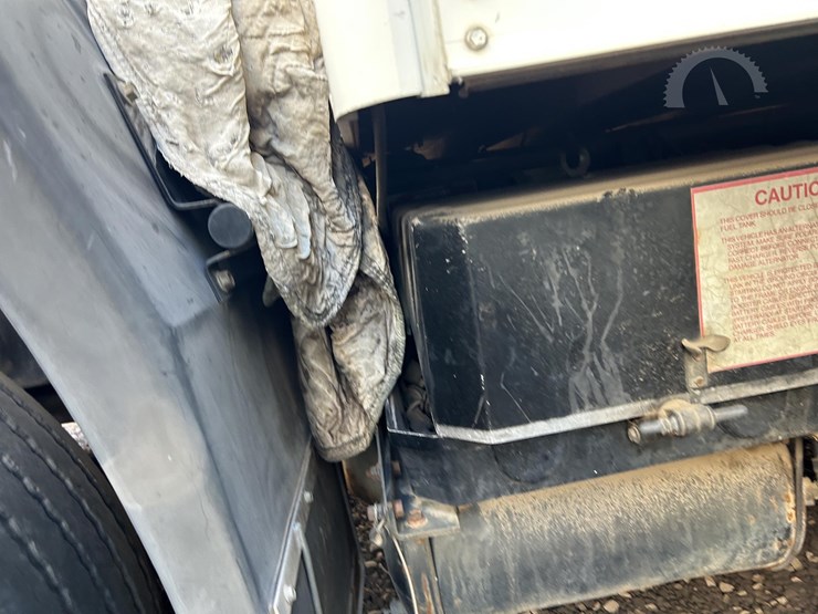 1994-volvo-fe42-image-35