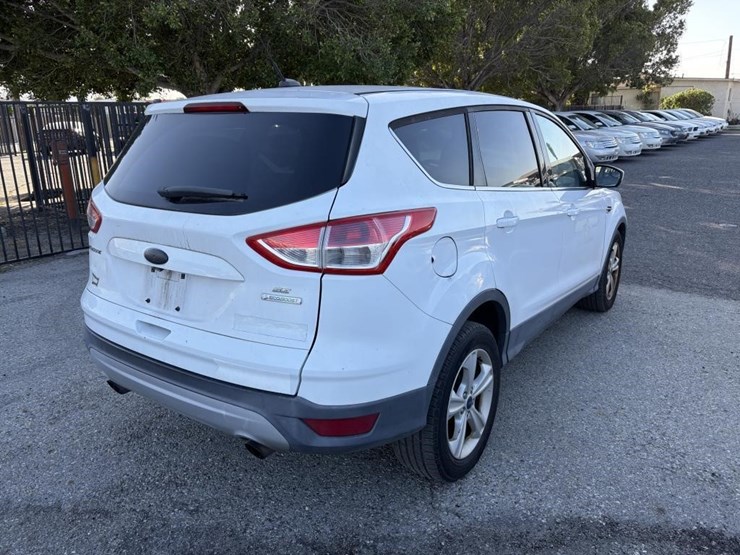 2014-ford-escape-image-3