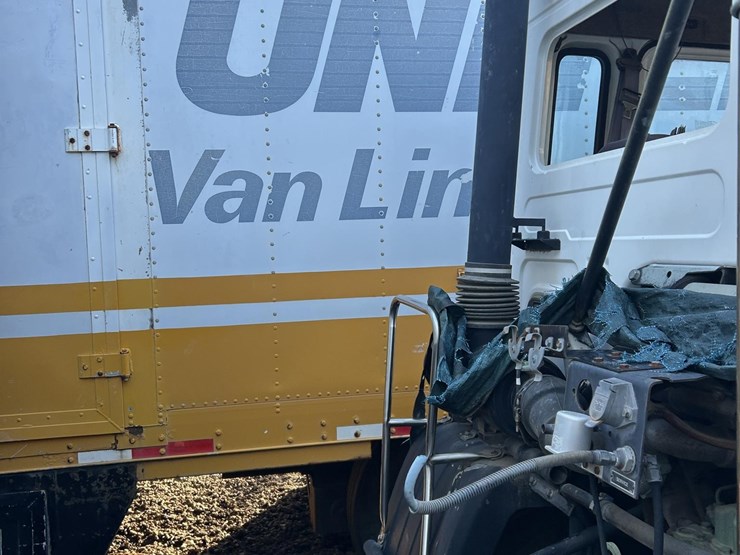 1989-volvo-fe6-image-12