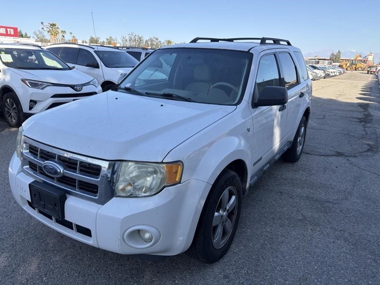 2008-ford-escape-image-1