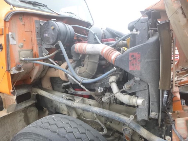 2001-international-2574-image-14