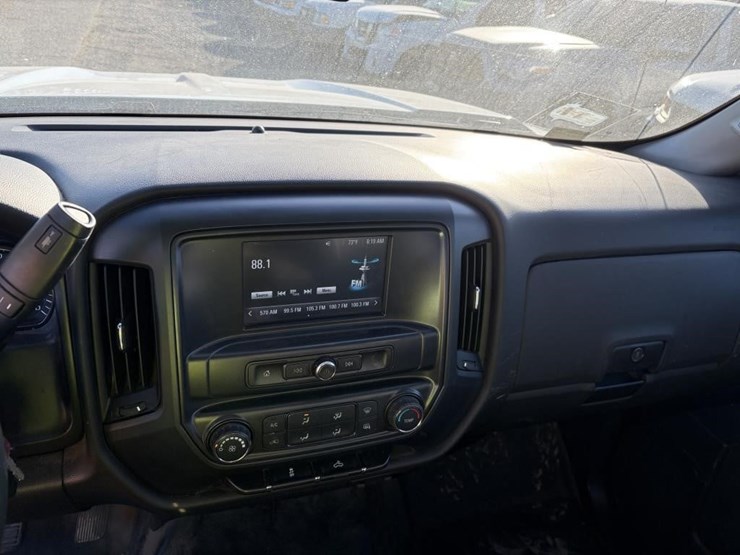 2018-chevrolet-silverado-1500-image-15