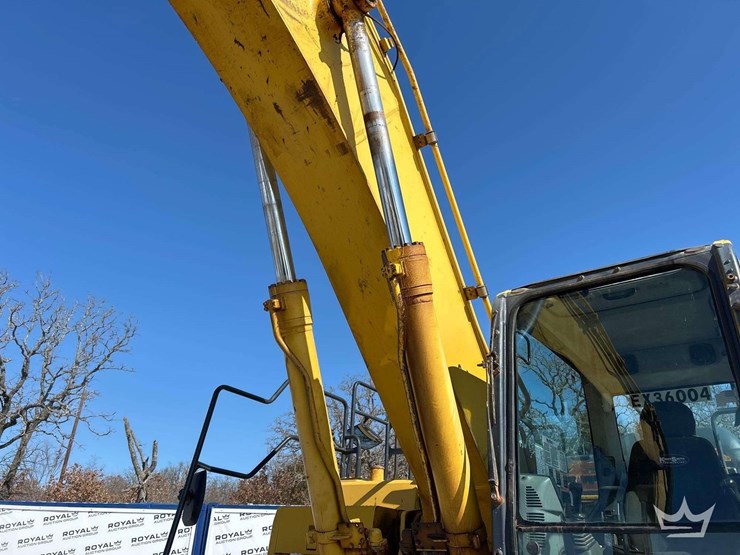 2016-komatsu-pc360lc-11-hydraulic-excavator-image-23