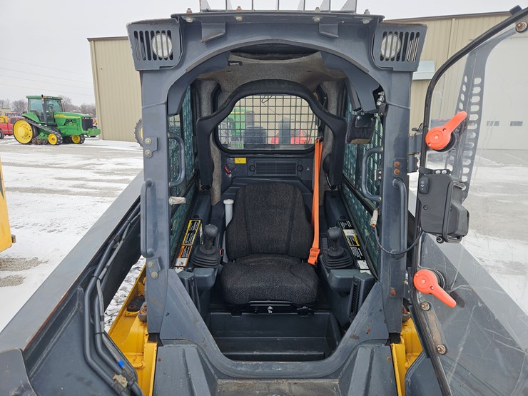 2020-deere-333g-image-7