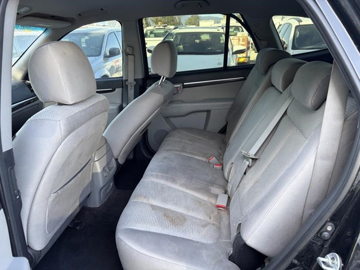 2009-hyundai-santa-fe-gls-image-17