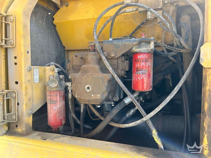 komatsu-pc200-image-8