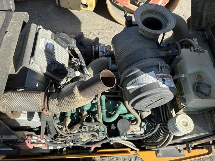 2018-volvo-sd45b-image-19