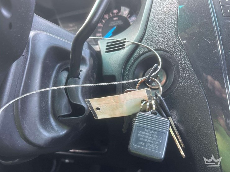 2016-ford-explorer-image-24