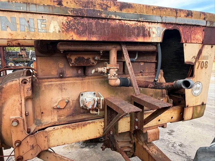 minneapolis-moline-g708-image-28