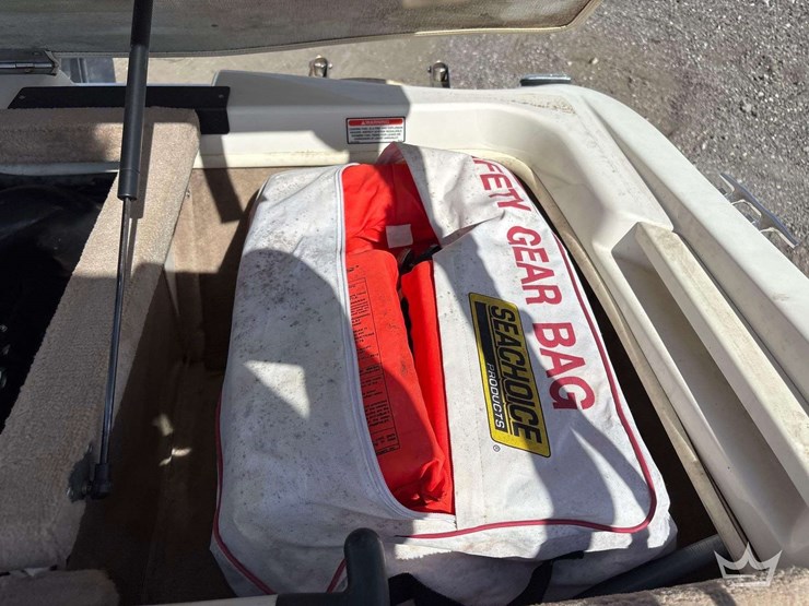 2001-ser-boat-&amp;-trailer-image-15