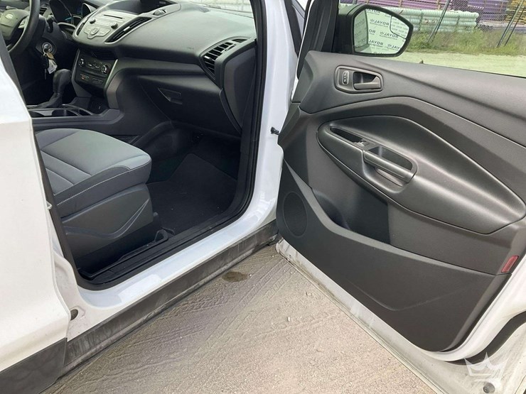 2017-ford-escape-image-24