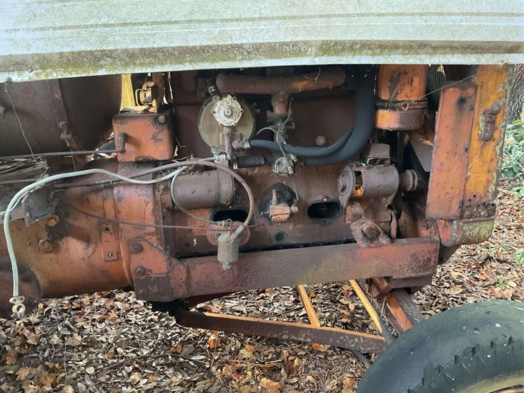 minneapolis-moline-lp-parts-tractor-image-24