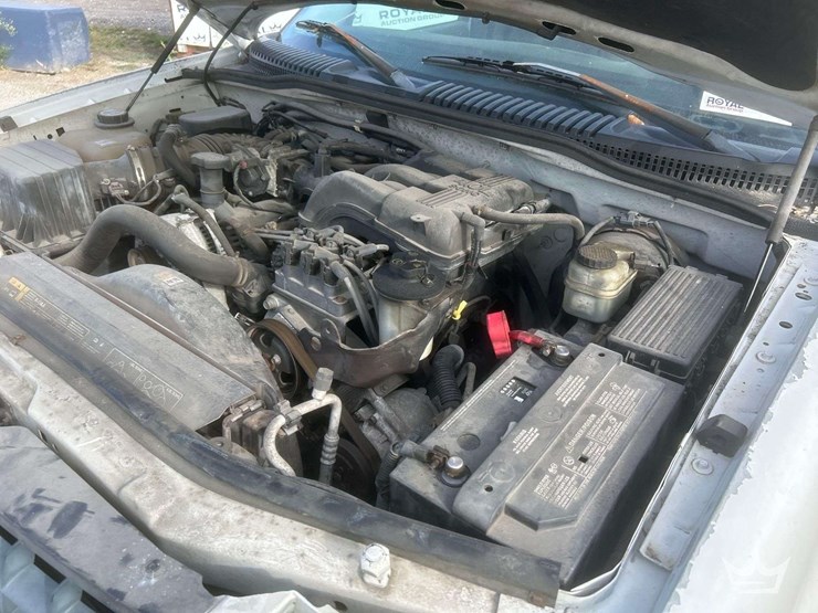 2005-ford-explorer-image-8