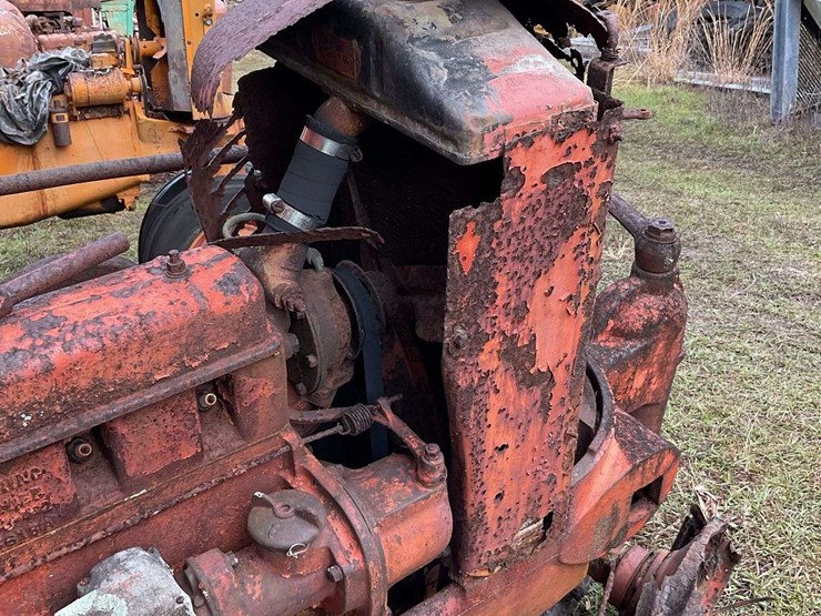 case-parts-tractor-image-12