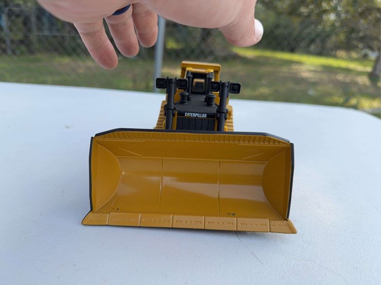 caterpillar-d11r-image-12