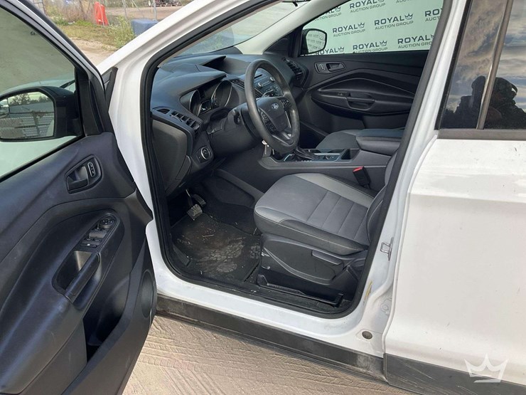 2017-ford-escape-image-14