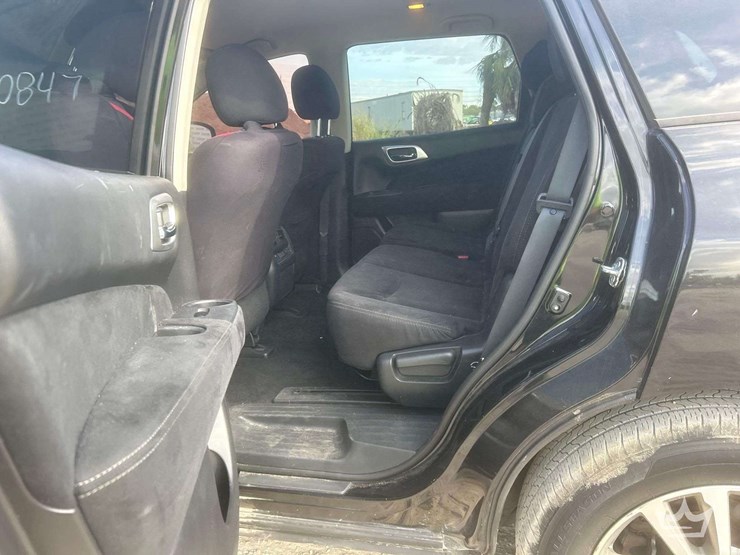 2016-nissan-pathfinder-image-22