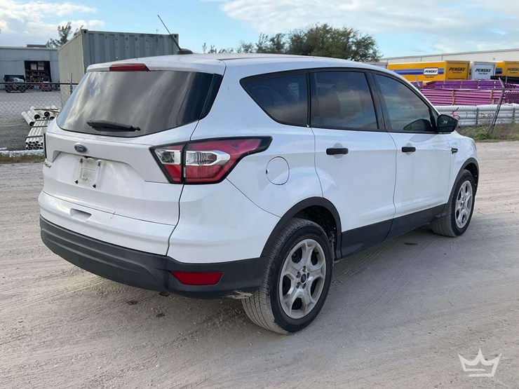 2017-ford-escape-image-3