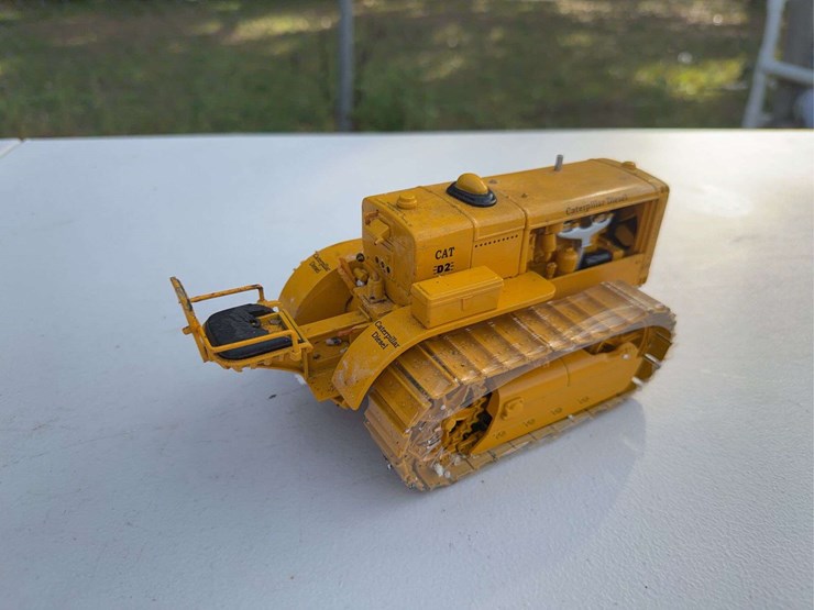 caterpillar-d2-image-7