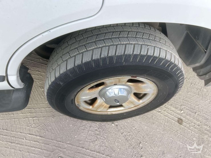 2005-ford-explorer-image-21