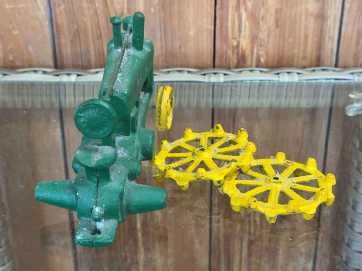 john-deere-16-image-22