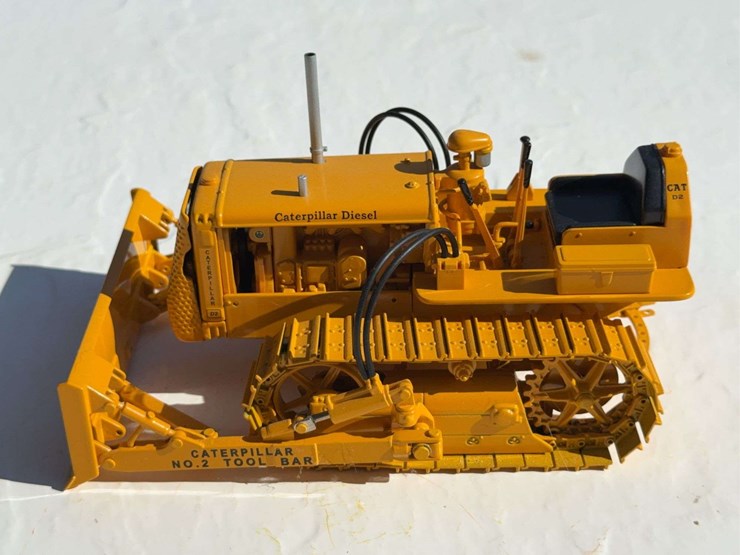 caterpillar-d2-image-2