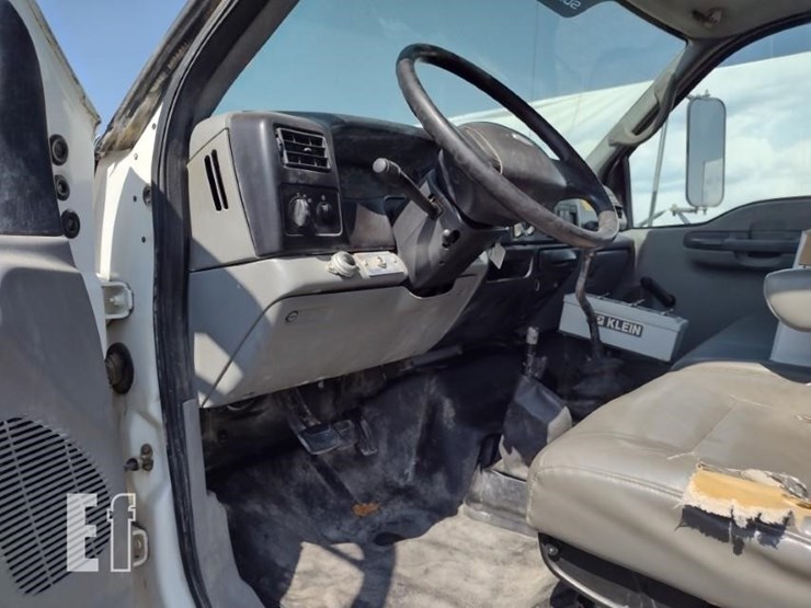 2008-ford-f750-xl-image-13