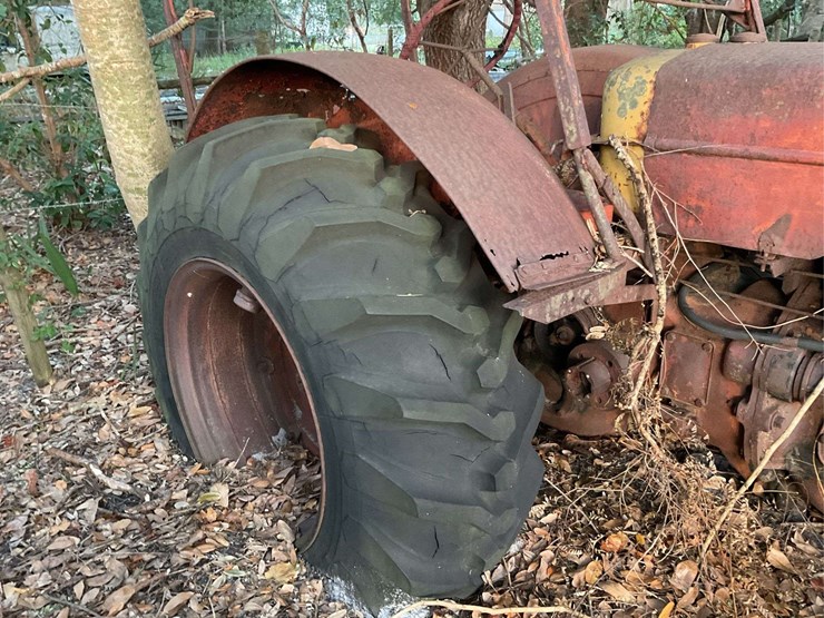 case-parts-tractor-image-25