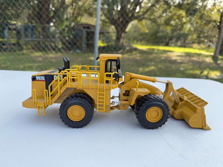 caterpillar-d11r-image-21