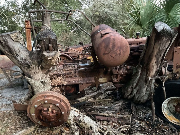 minneapolis-moline-orchard-parts-tractor-image-7