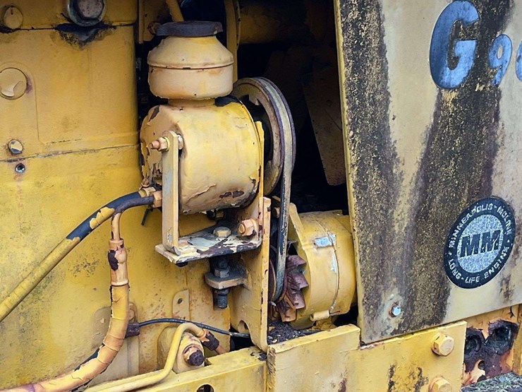 minneapolis-moline-g900-image-16