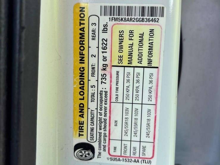 2016-ford-explorer-image-5