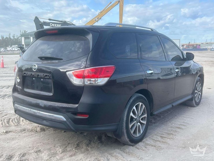2016-nissan-pathfinder-image-3