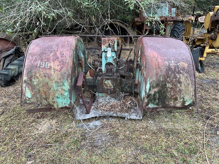 minneapolis-moline-parts-tractor-image-1