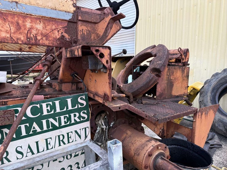 minneapolis-moline-g708-image-9