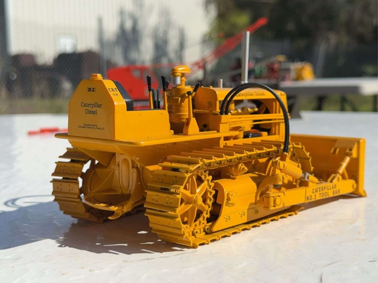 caterpillar-d2-image-6