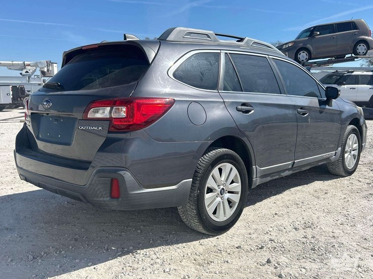 2018-subaru-outback-awd-suv-image-3