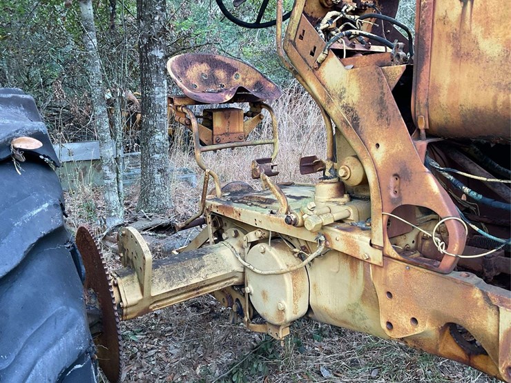 oliver-industrial-tractor-image-25