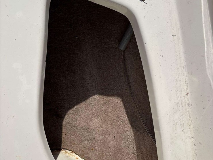 2001-ser-boat-&amp;-trailer-image-12