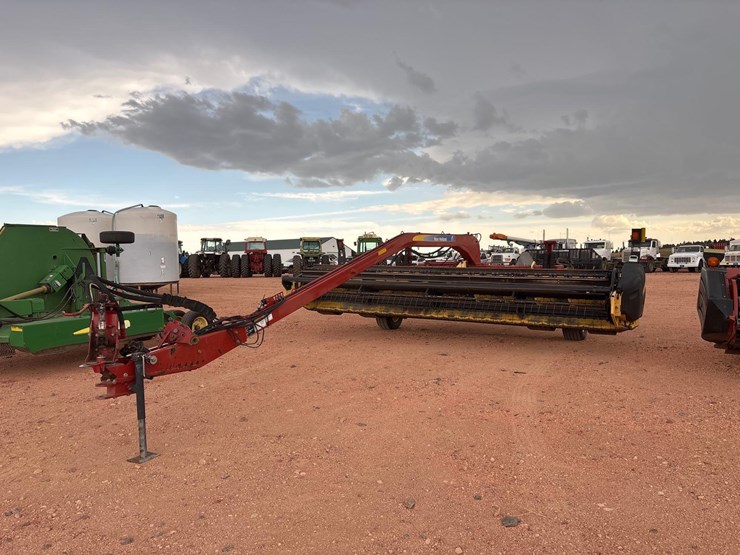 new-holland-7150-hydroswing-image-1