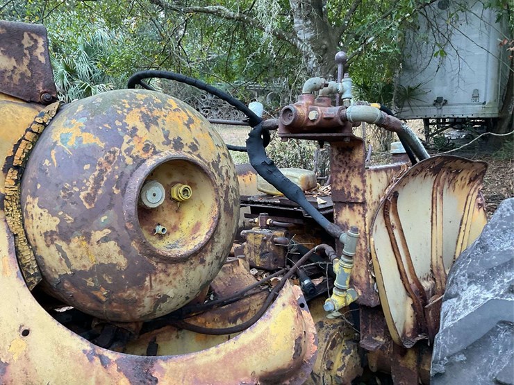 minneapolis-moline-parts-tractor-image-19