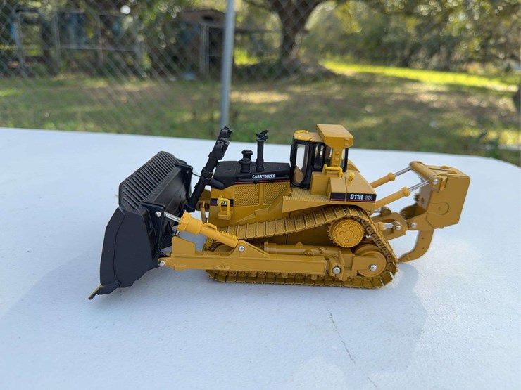 caterpillar-d11r-image-4