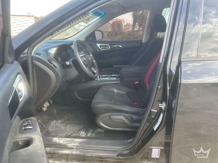 2016-nissan-pathfinder-image-12